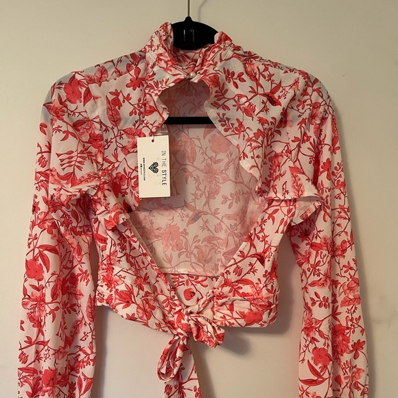 NWT - LORNA LUXE 'PRACTICALLY PERFECT' PORCELAIN PEEKABOO BACK ROSE TOP - - Picture 10 of 10